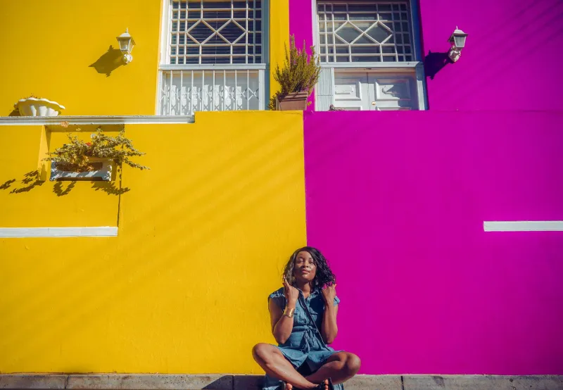 When Colors Collide: The Real Rules Behind Bold Pairings That Pop (Instead of Flop)